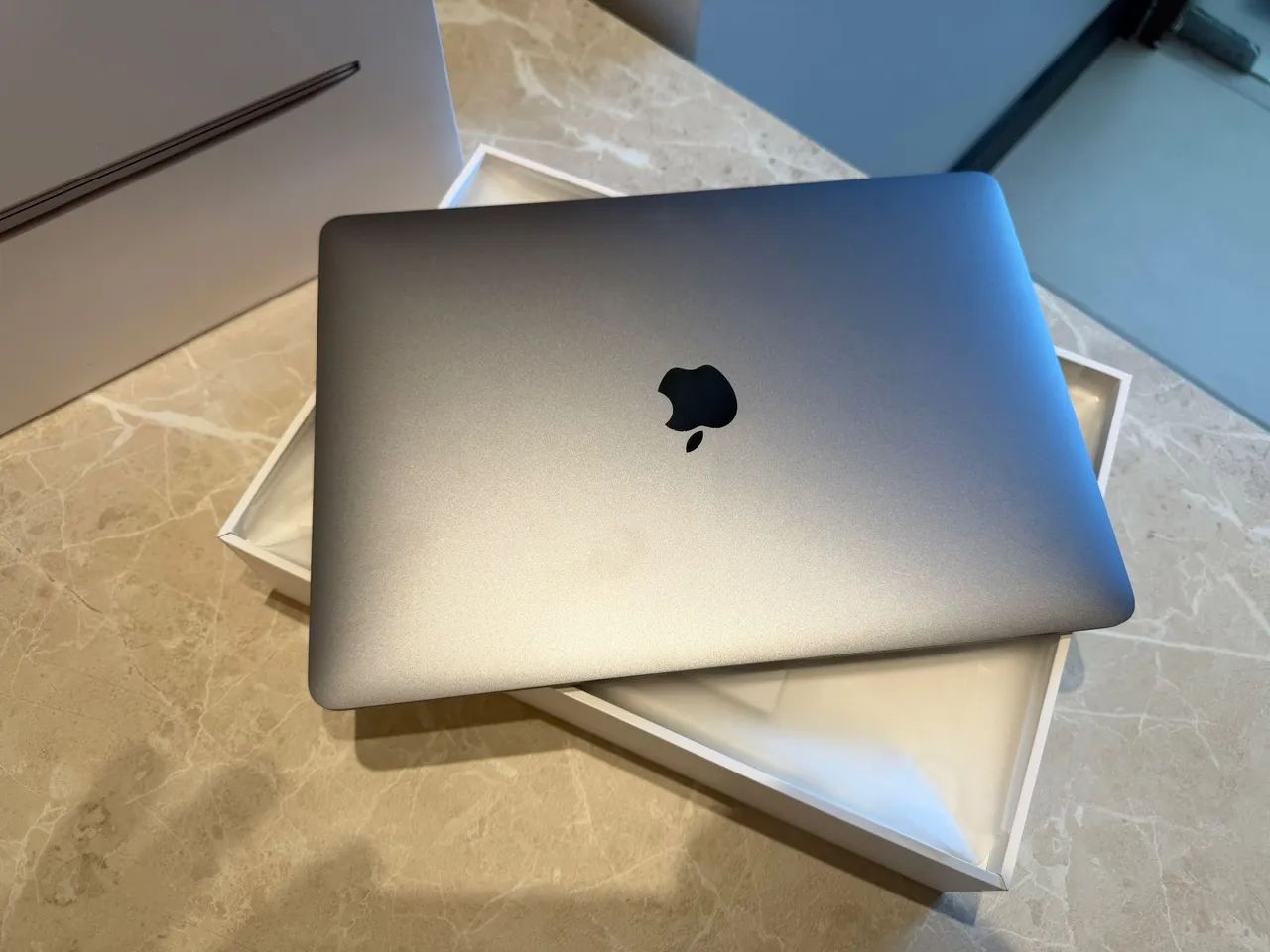 MacBook Air M1/ 256 SSD 8gb de ram / apenas deslacrado (garantia