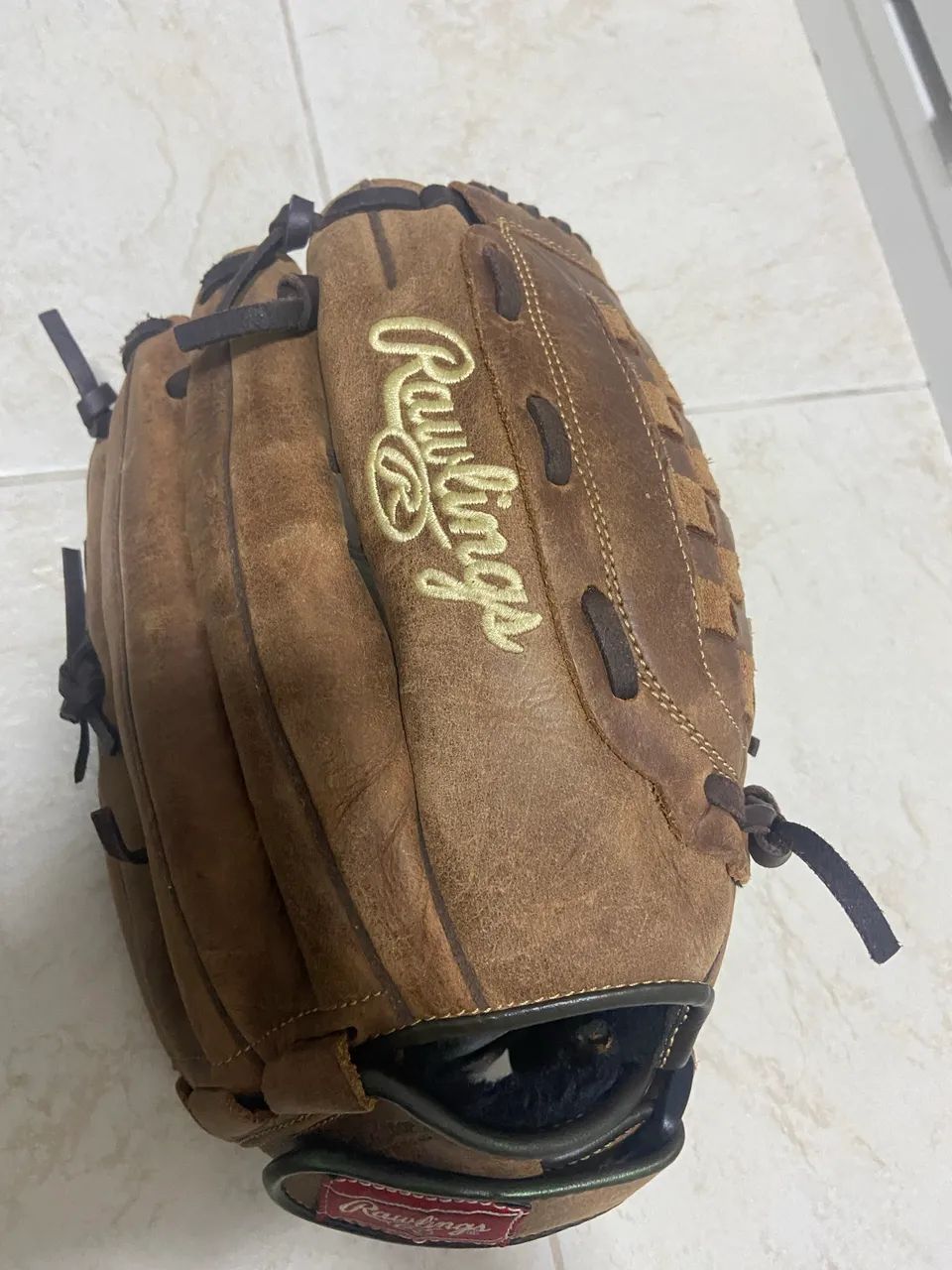 Par de luvas Rawlings 9 e 13 polegadas, com 3 bolas
