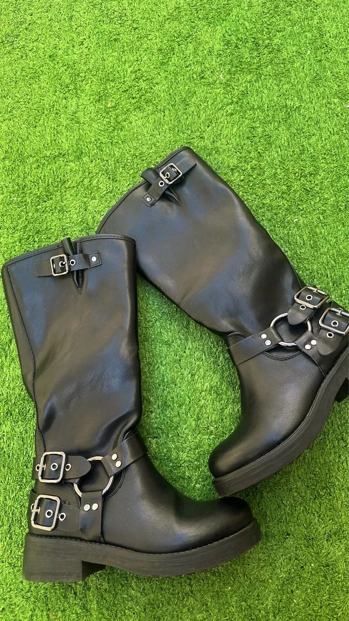 Bota estilosa 35/36 - Foto 2