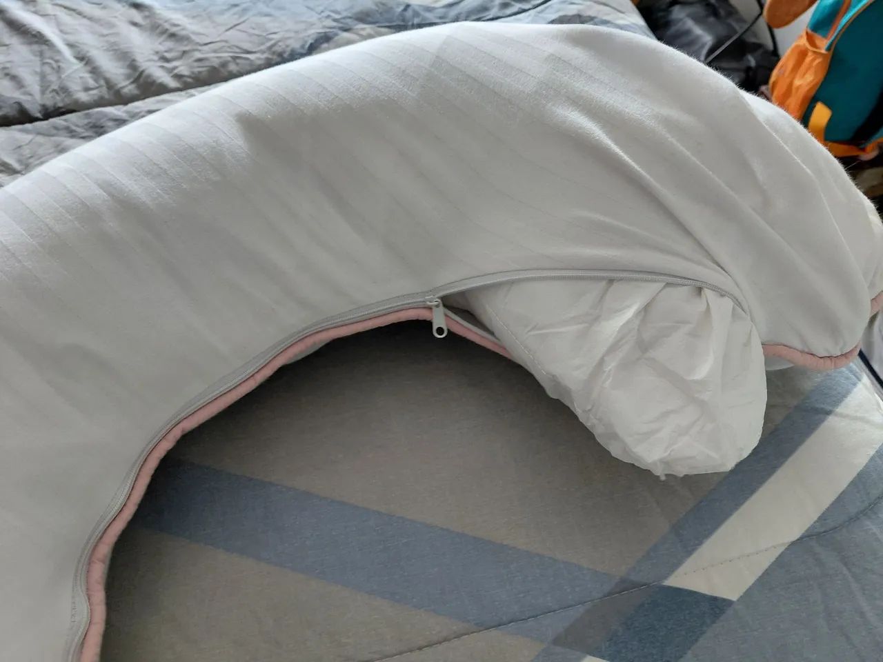 Almofada para amamentar com forro impermeável  - Foto 2
