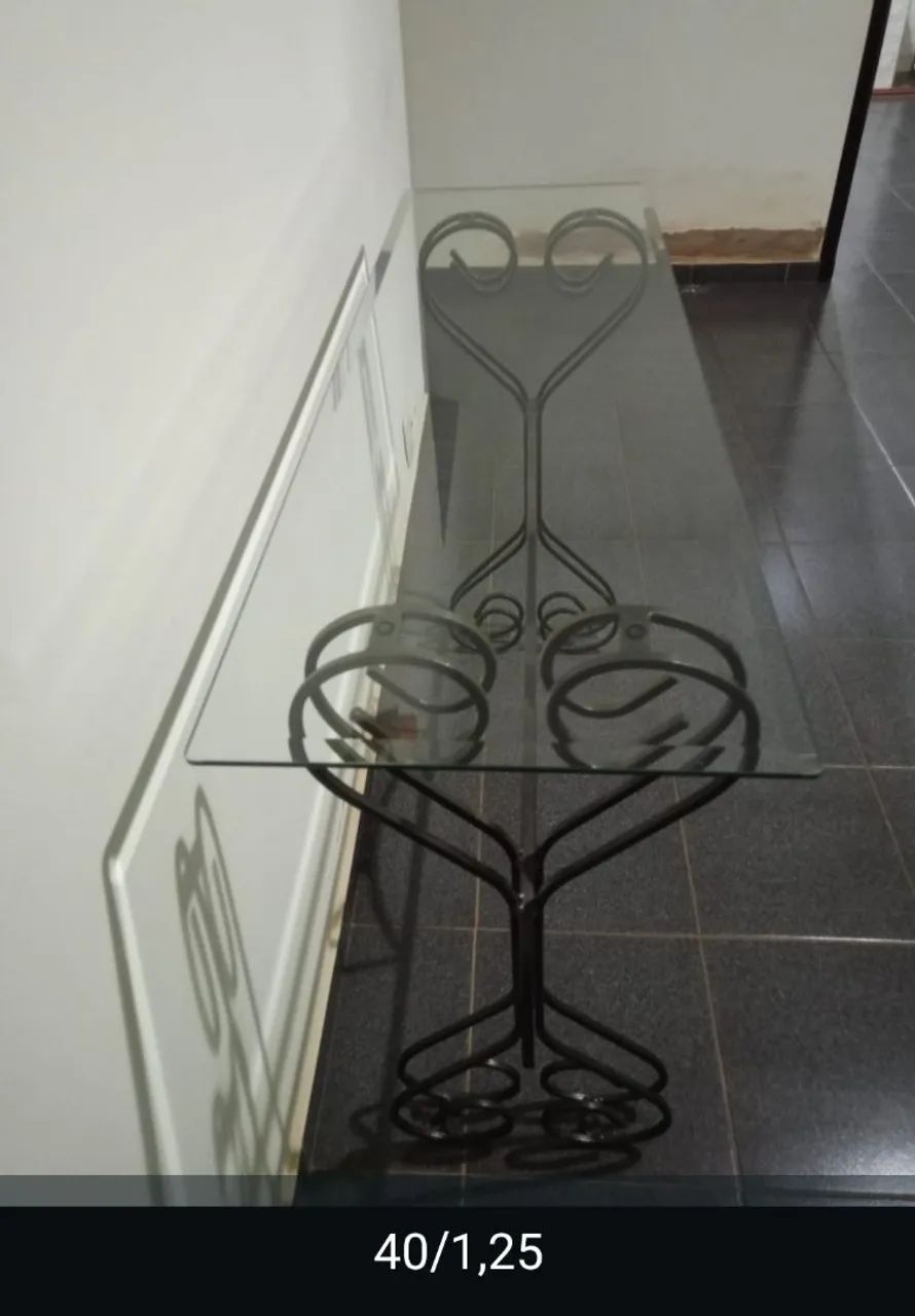 Vendo Kit: mesa + cadeiras + aparador - Foto 2