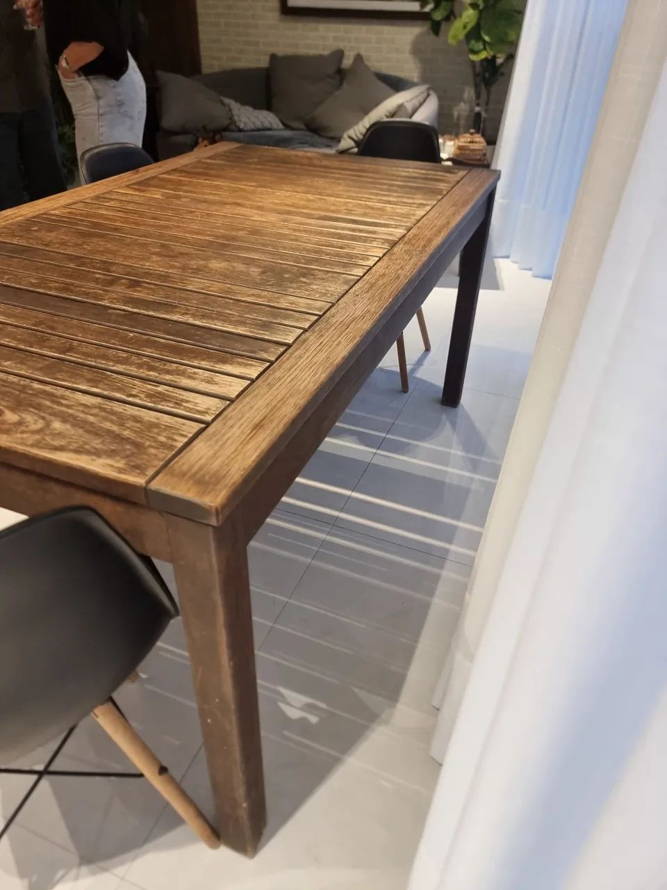 Mesa de jantar de madeira - Foto 4