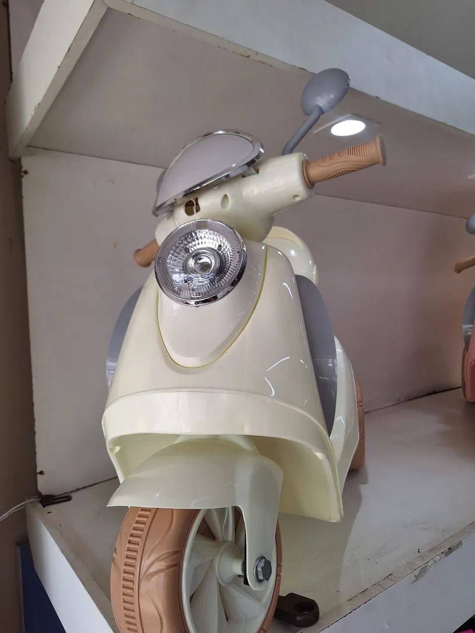 Motinha Elétrica scooter bege - Foto 3