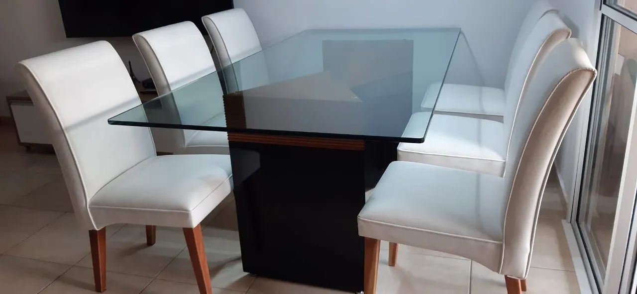 IMPERDÍVEL! MESA COM 6 CADEIRAS 