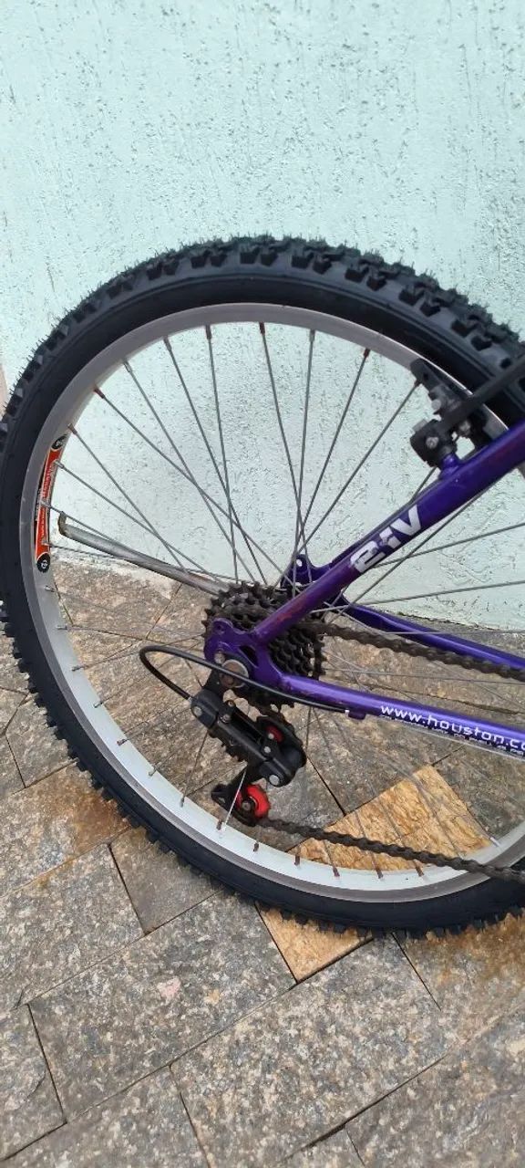 Bicicleta aro 24 Com cestinha! - Foto 5