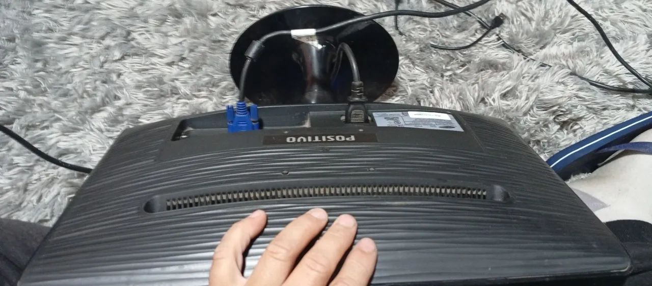 Monitor 19 polegadas positivo sem cabos retirar valo velho zsul imagem prefeita  - Foto 5