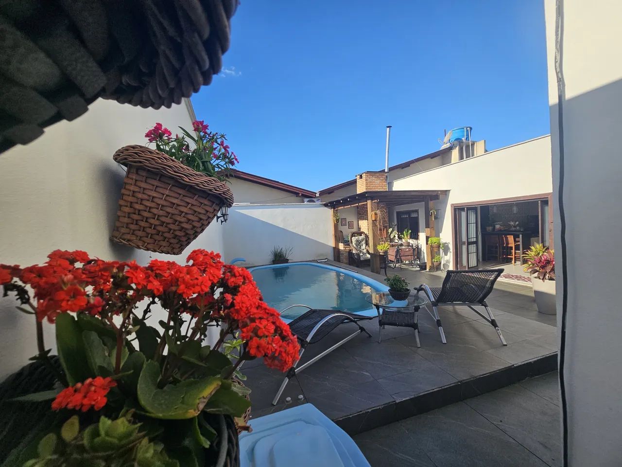 CASA AMPLA, COMPLETA E COM EXCELENTE CUSTO-BENEFÍCIO - Foto 4