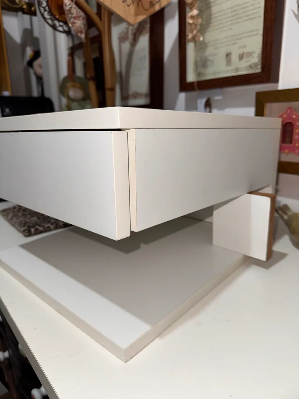 Mesa de cabeceira suspensa  - Foto 3