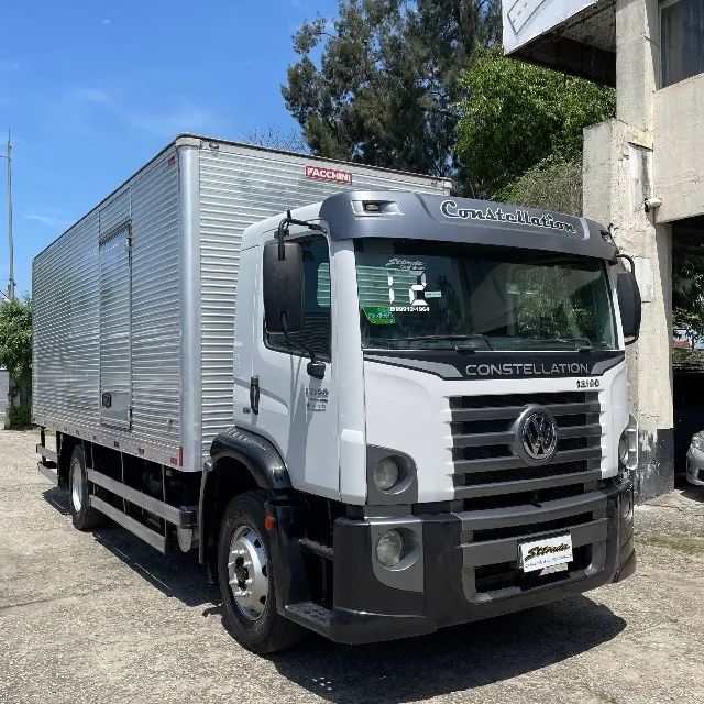 VW 13.190 - ANO 2012 EQUIP. COM BAÚ