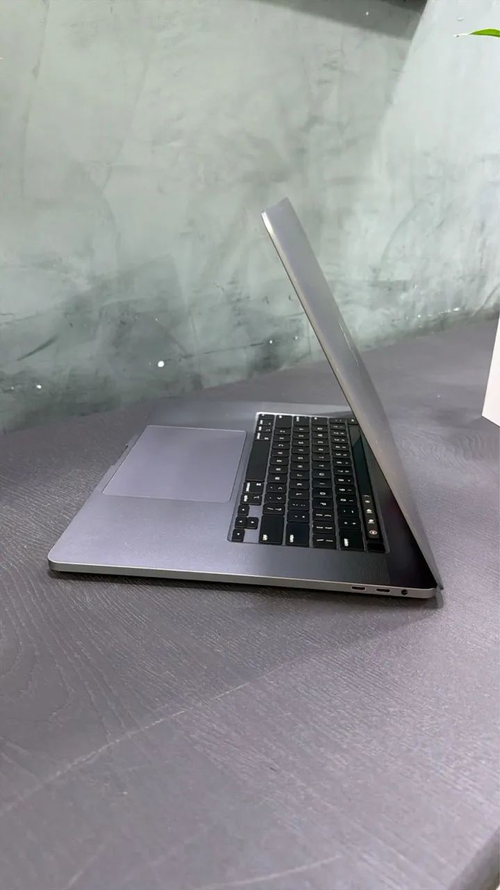 MacBook Pro 2019 16 ? Intel Core i7 | 16GB RAM | 512GB SSD