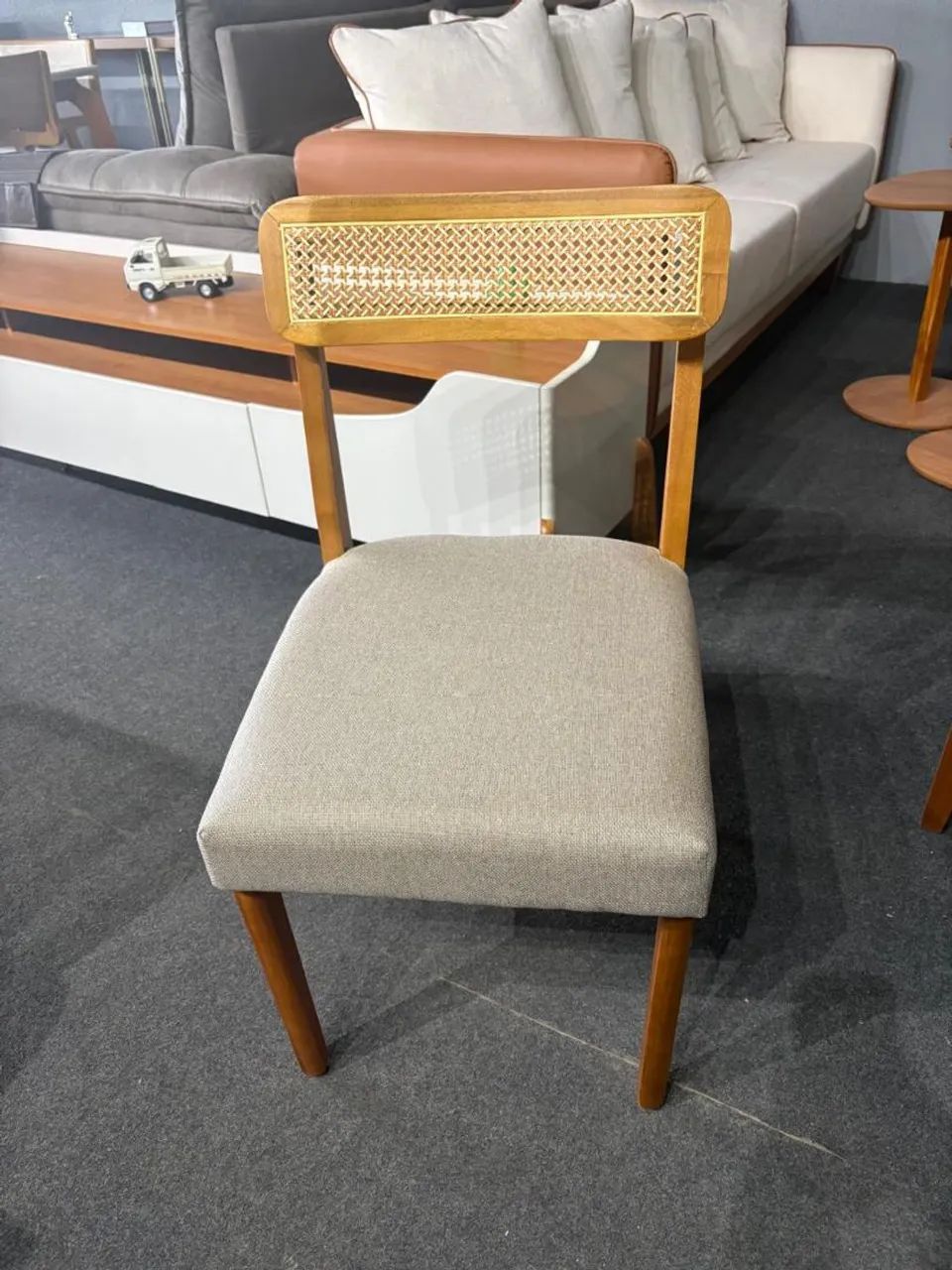 Conjunto de mesa de 8 cadeiras  - Foto 3