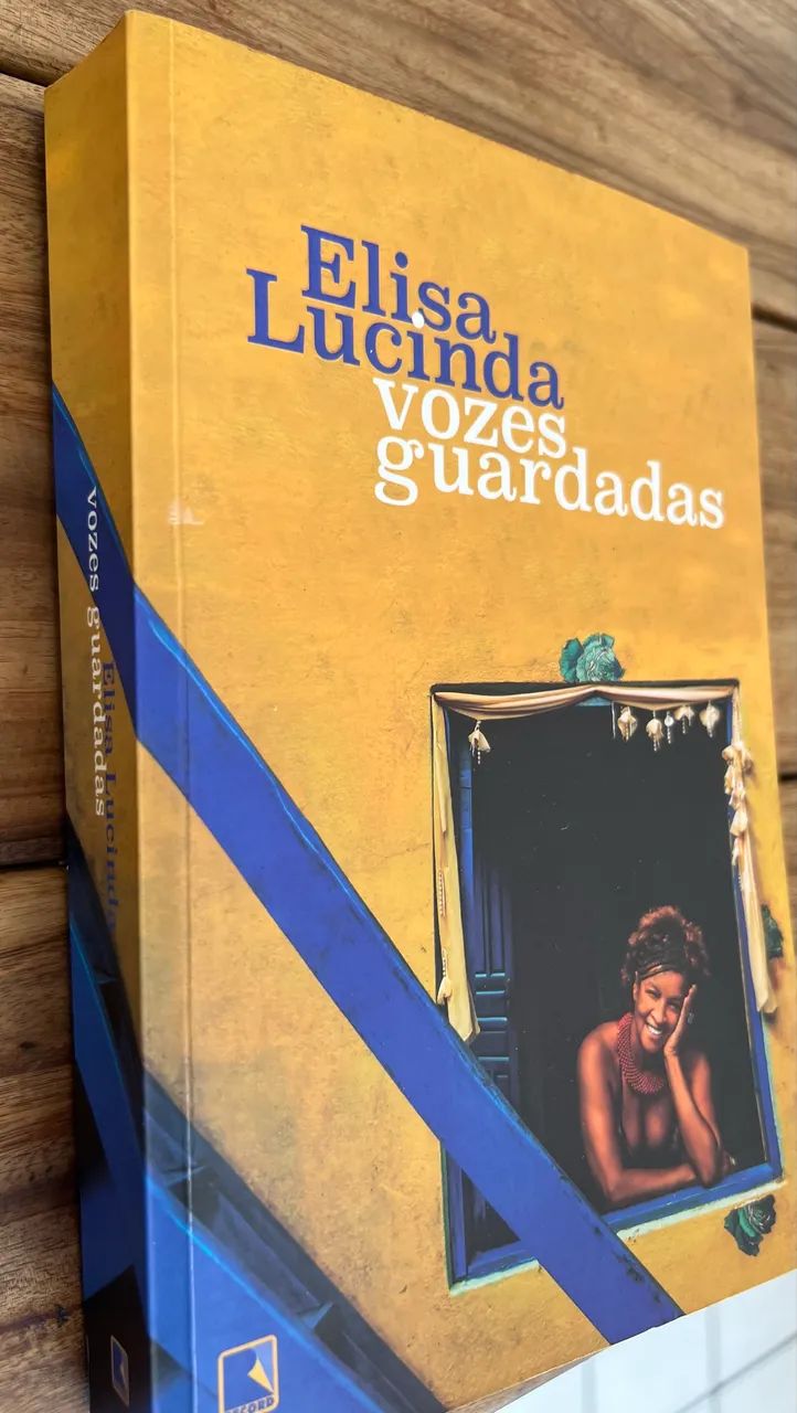 Livro poesia Eliza Lucinda