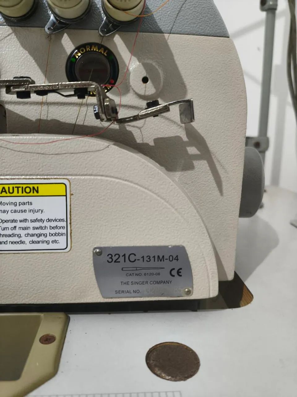 MÁQUINA OVERLOCK SINGER  - Foto 4