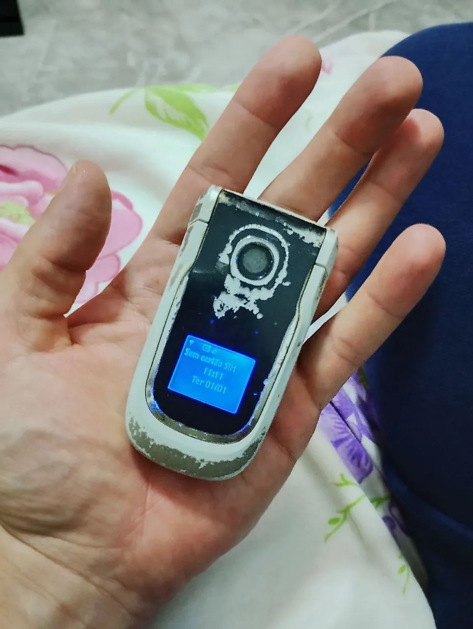 Celular nokia 2760 flip funcionando perfeitamente 