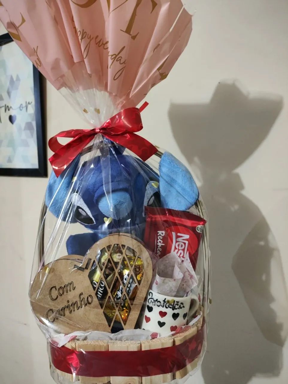 Cesta Stitich Páscoa Com Bombons Chocolates e muito mais