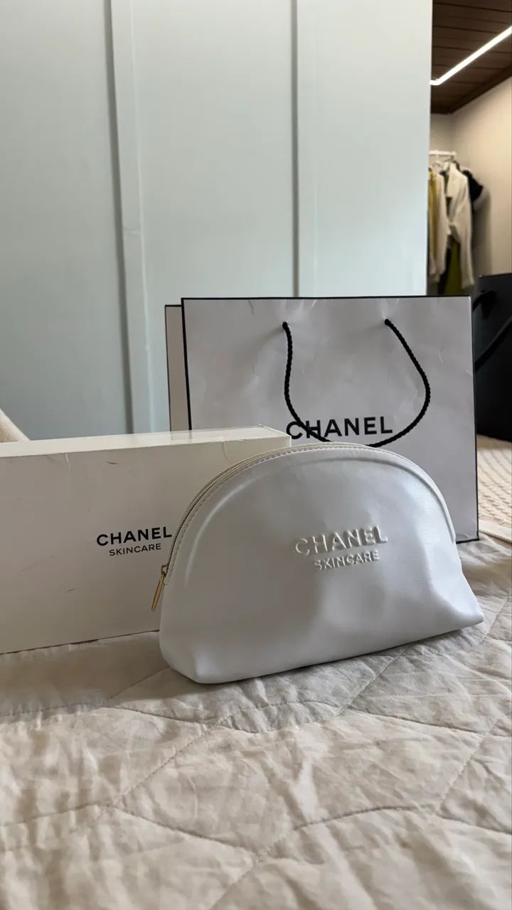 Necessaire Chanel branca original 