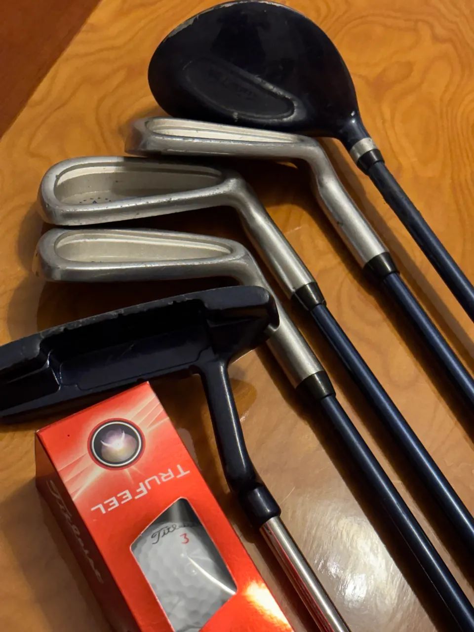 Kit Tacos de Golfe infantil com bolsa, luvas e bolas - Foto 2