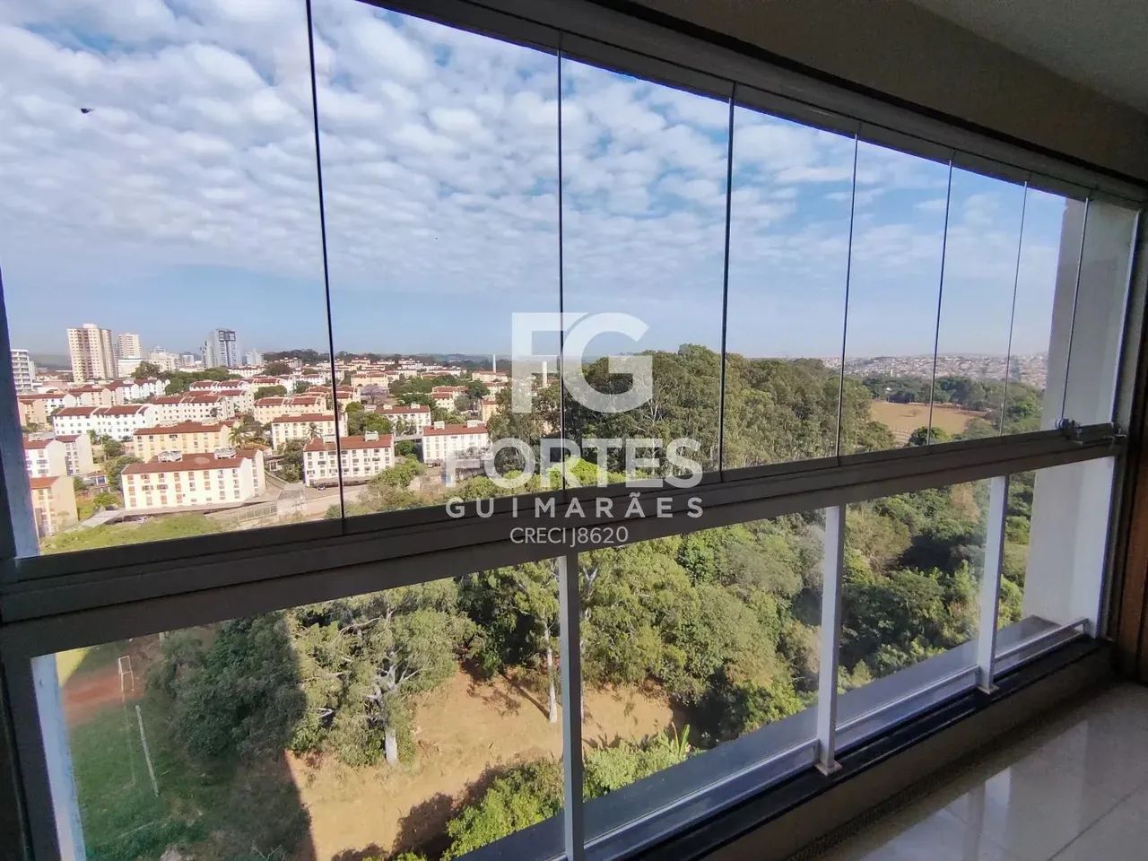 Apartamento Andar Alto Vista Livre ao lado do Ribeirão Shopping, colégio Liceu, com 02 dor - Foto 11