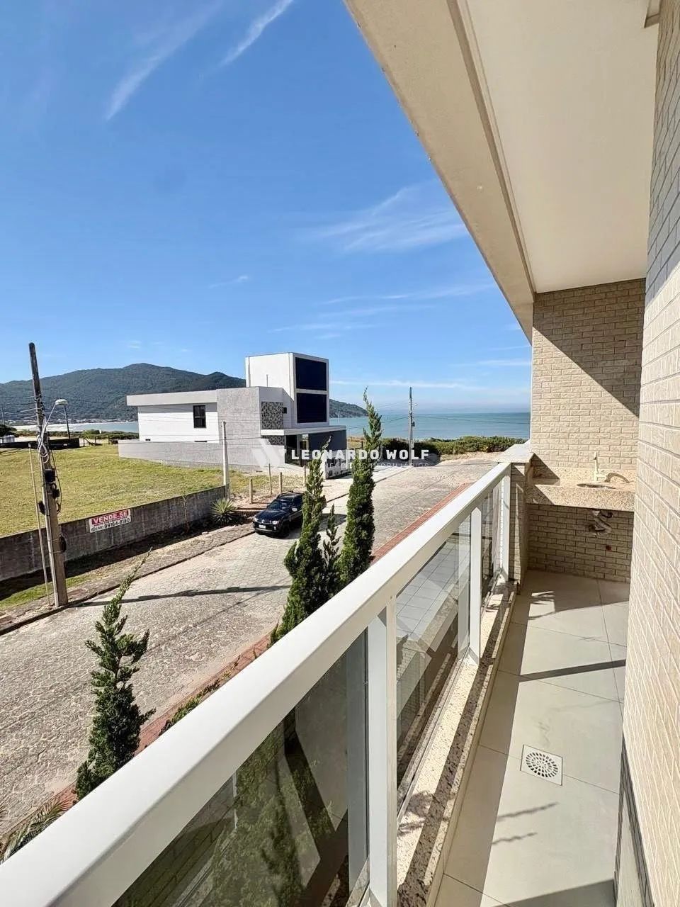 Apartamento com 2 quartos e 1 suíte na praia dos Açores em Florianópolis - Foto 2