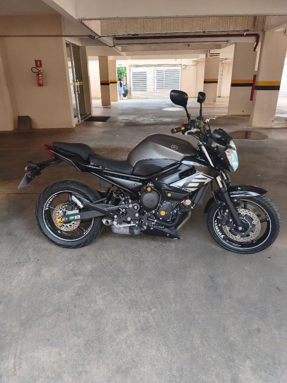 XJ6 N ABS 2017  - Foto 2