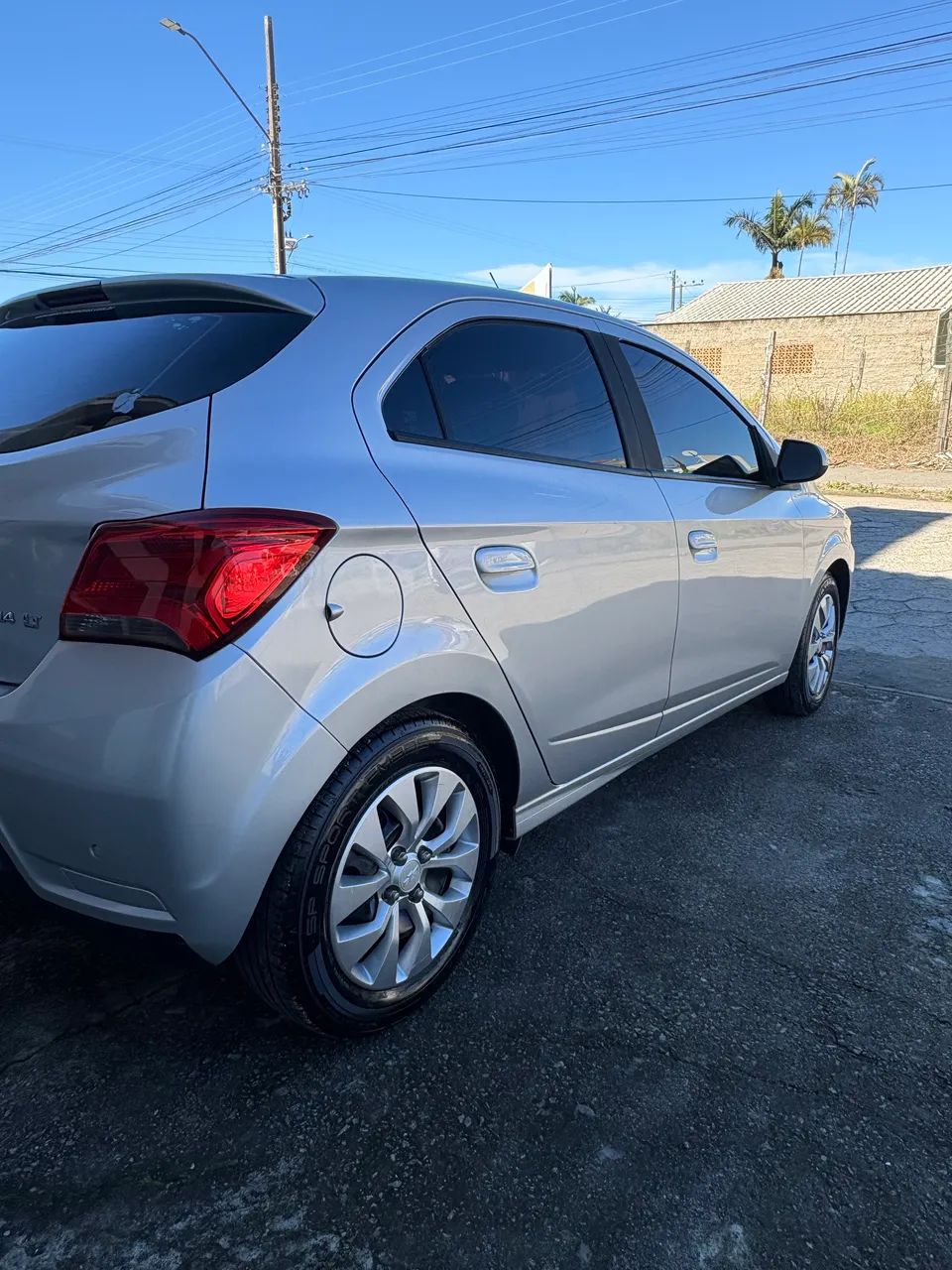 Chevrolet Onix Hatch LT 1.4 8V Flex Mec. 4P 2018 - Foto 4