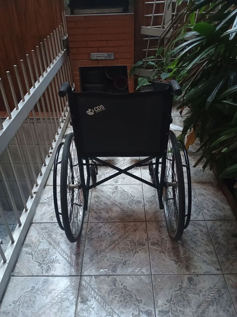 Cadeira de rodas dobrável  - Foto 4