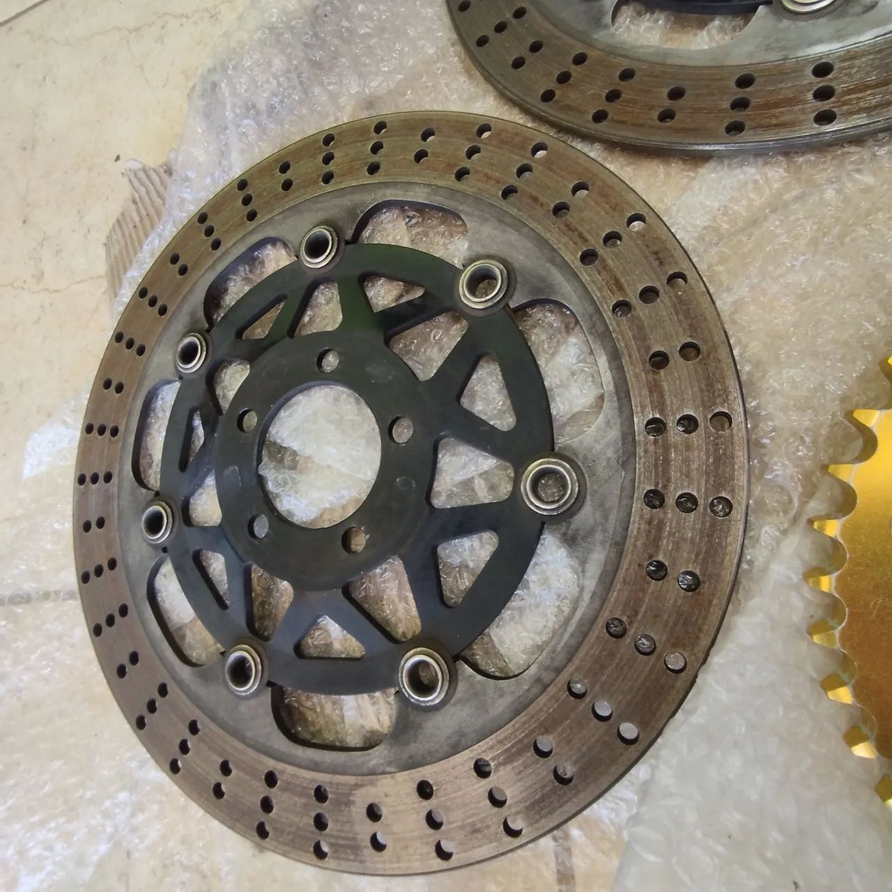Kawasaki zx11 peças para disco.. - Outros itens para agro e