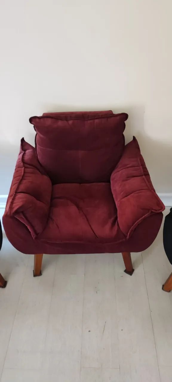 Três Poltronas preto e vermelho. Tecido e espuma. - Foto 3
