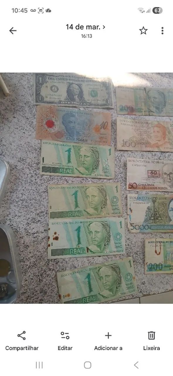 Notas antigas de dinheiro diversas