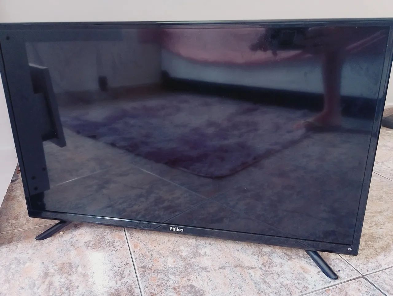 TV Philco 32, semi Smart TV