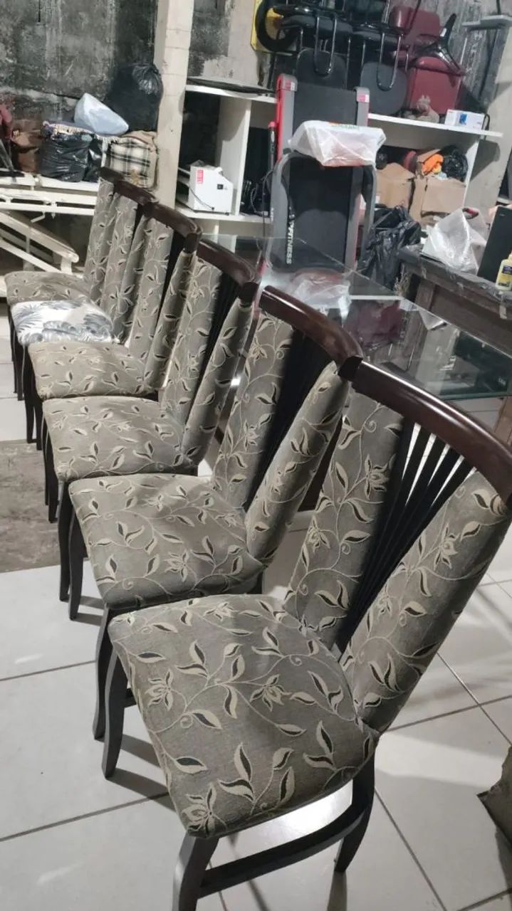 MESA DE JANTAR DE VIDRO COM 6 CADEIRAS - Foto 3
