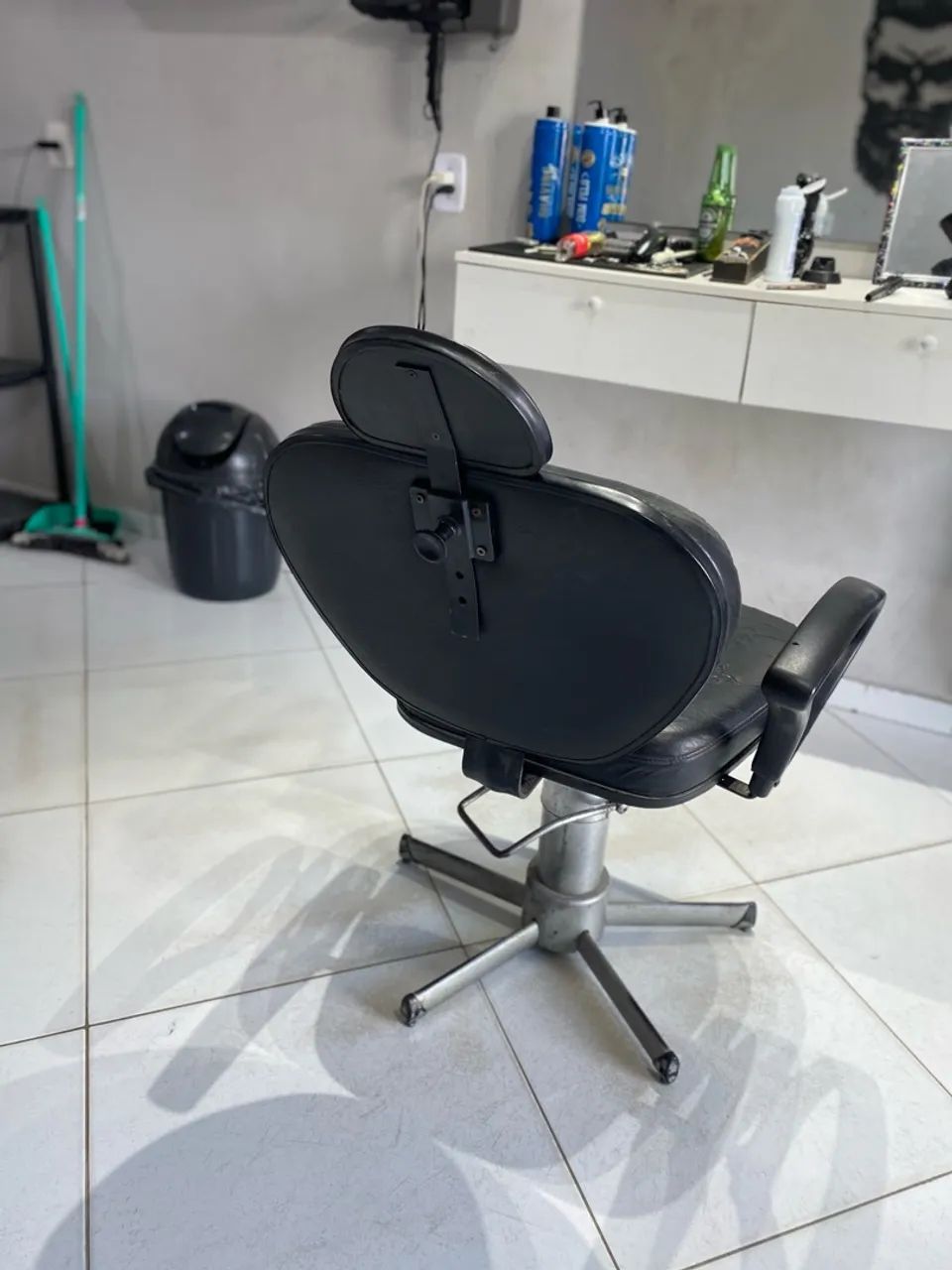 Vendo cadeira e lavatório salão .  - Foto 3