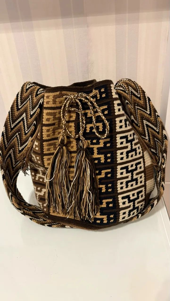 Bolsa Wayuu Legítima Tecida à Mão - Boho Chic Marrom e Bege