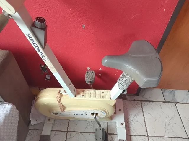 Desapego de uma bicicleta ergométrica zerada 