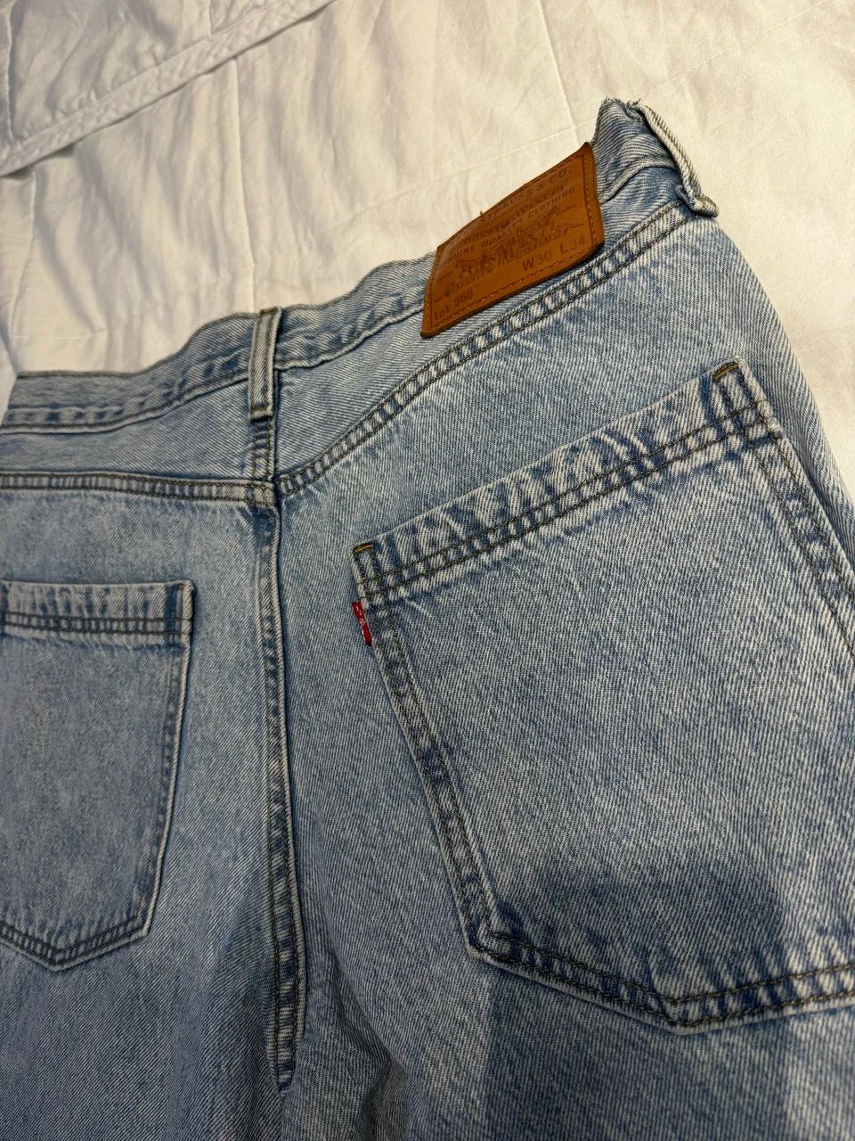 Calça jeans claro Levis com bolsos laterais 40 - Foto 2