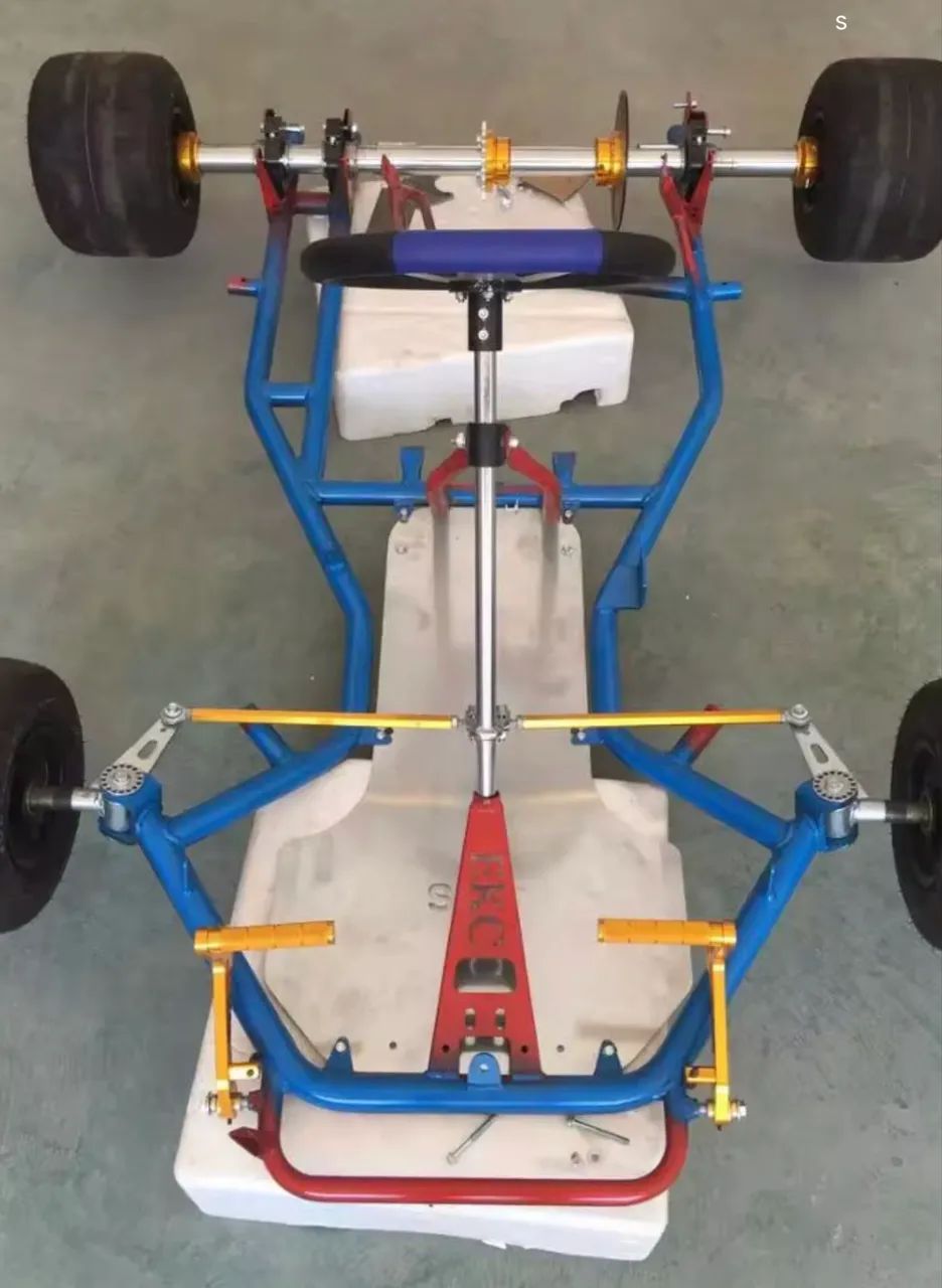 Quadros para kart adulto e infantil, carrinhos sob medida  - Foto 4