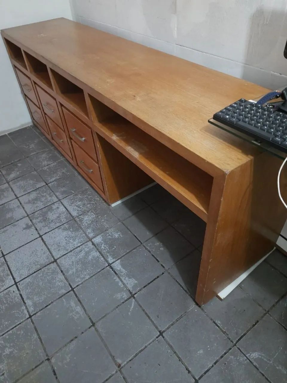 Escrivaninha com gaveteiro - Foto 2