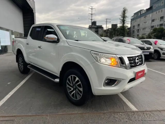 Nissan Frontier Frontier XE CD 4x4 2.3 Bi-TB Diesel Aut. 2022