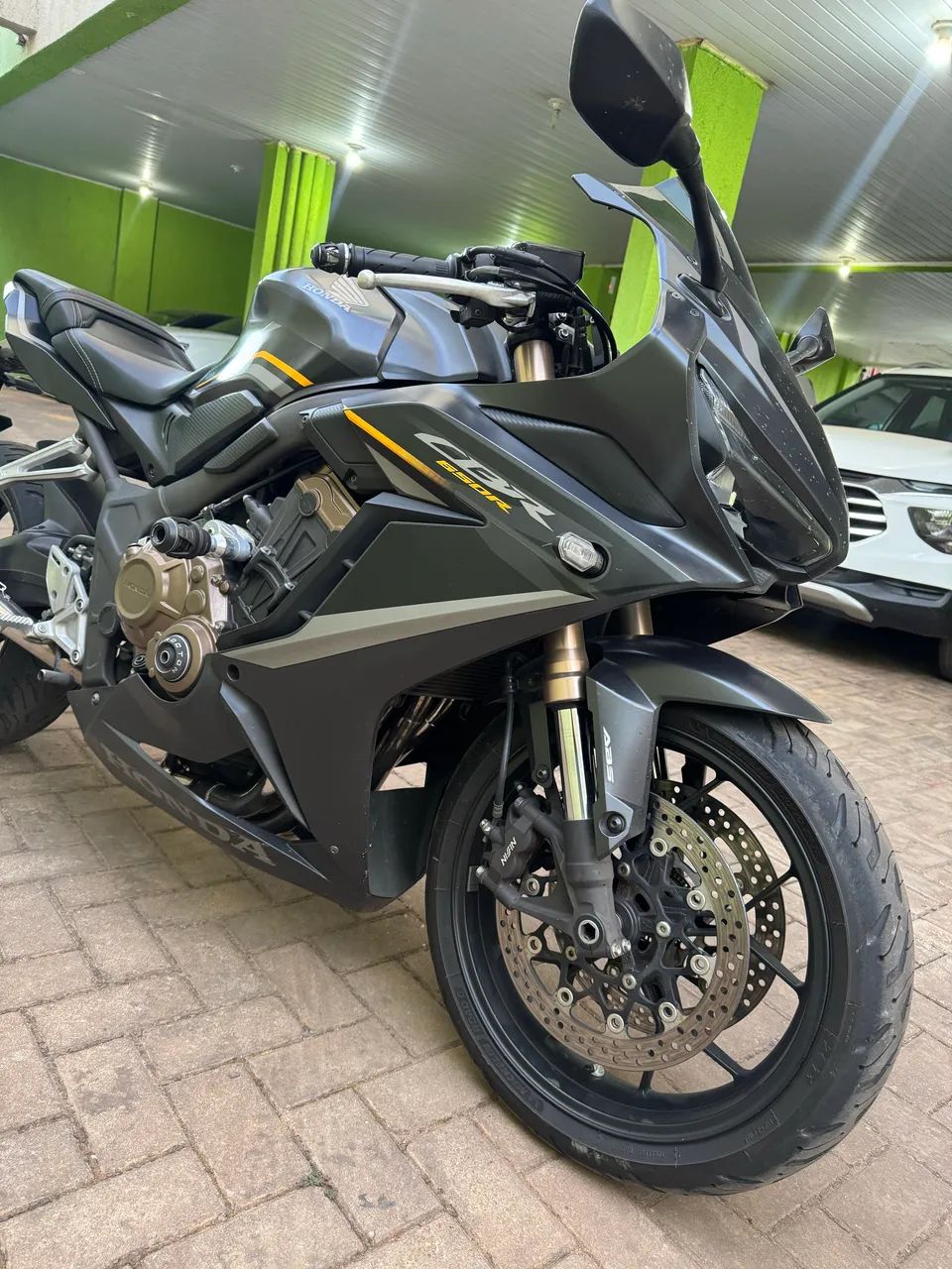 CBR 650r 2022  - Foto 2
