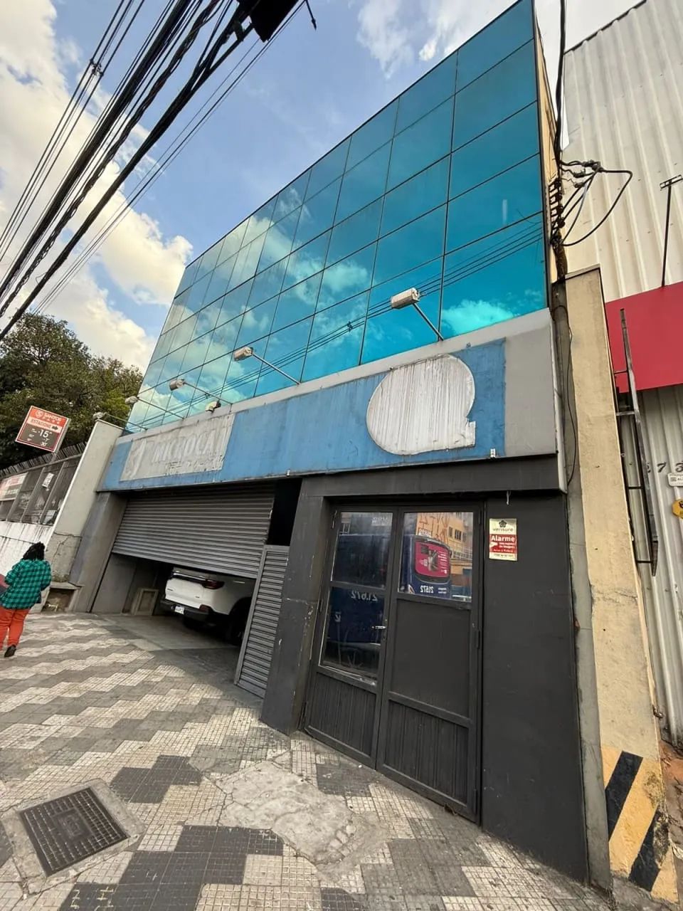 Loja na Avenida dos Autonomistas, 2725  803 m²