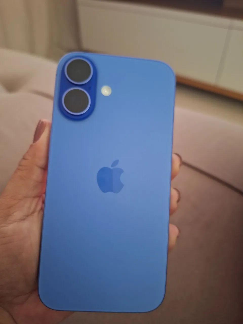 Vendo ou troco Iphone 16 - Foto 2