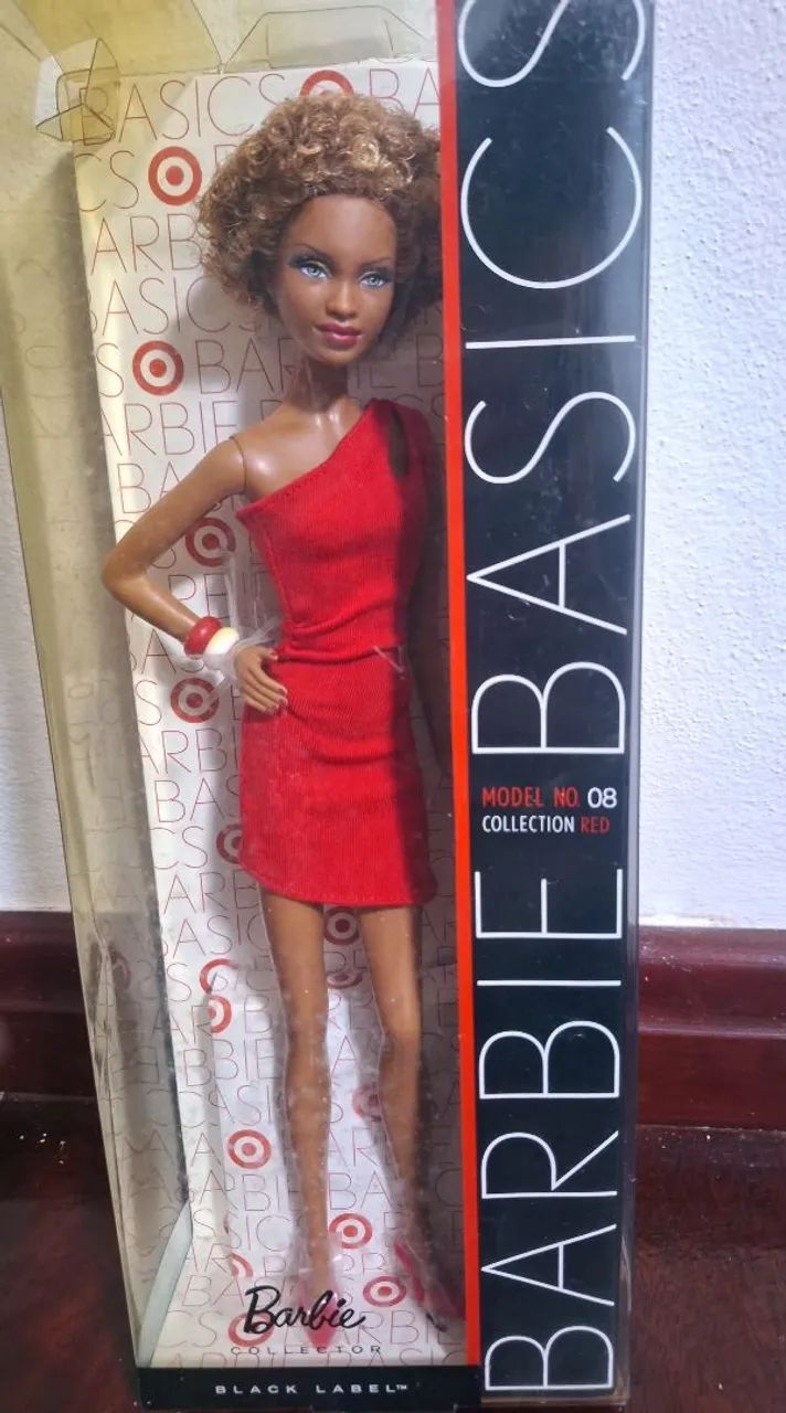 Barbie Basics collection RED - MODEL 08 - nunca removida da caixa (NRFB)