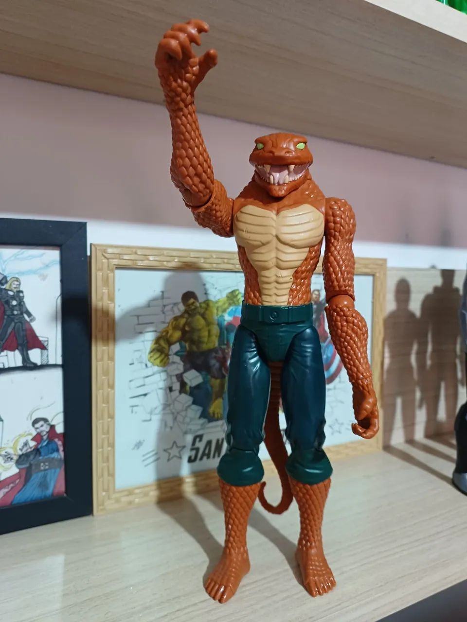Lagarto 30 cm original marca Hasbro  - Foto 3