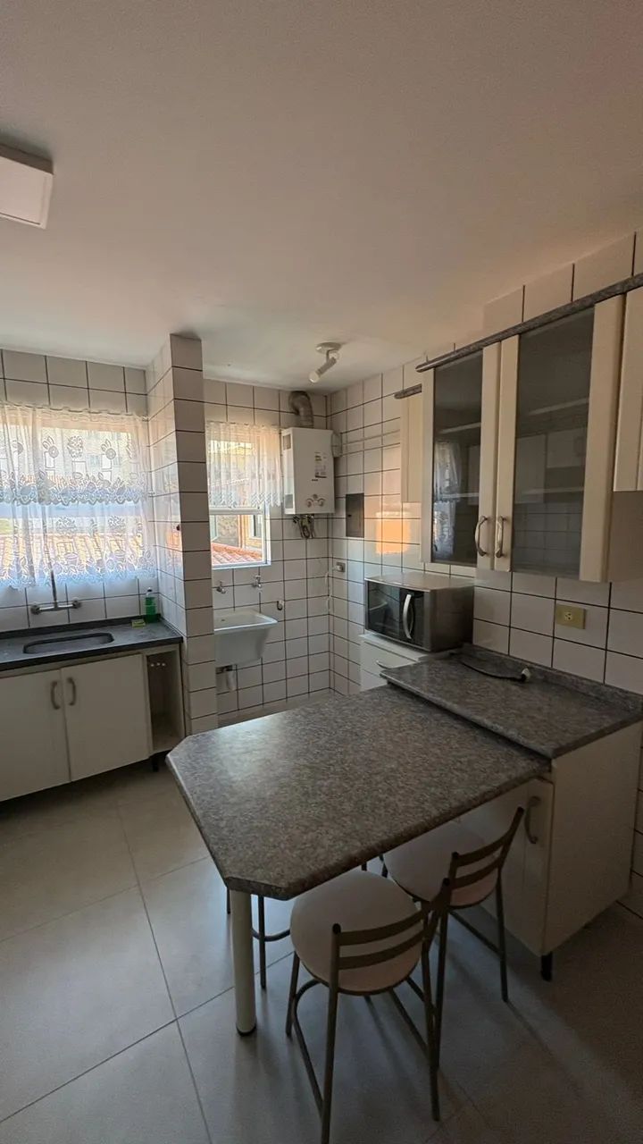 Apartamento Semimobiliado com 2 Quartos no Cabral - Foto 4