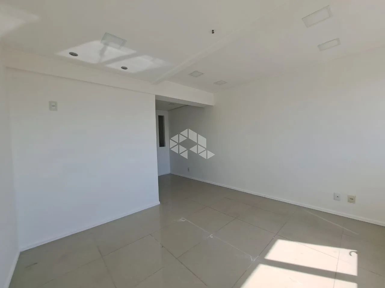 Sala Comercial 32m², reformada - Partenon - Foto 3