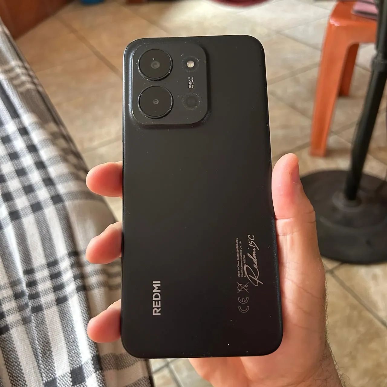 Vendo Redmi Xiomi 15c com 2 meses de uso 256g preto zero na caixa - Foto 2