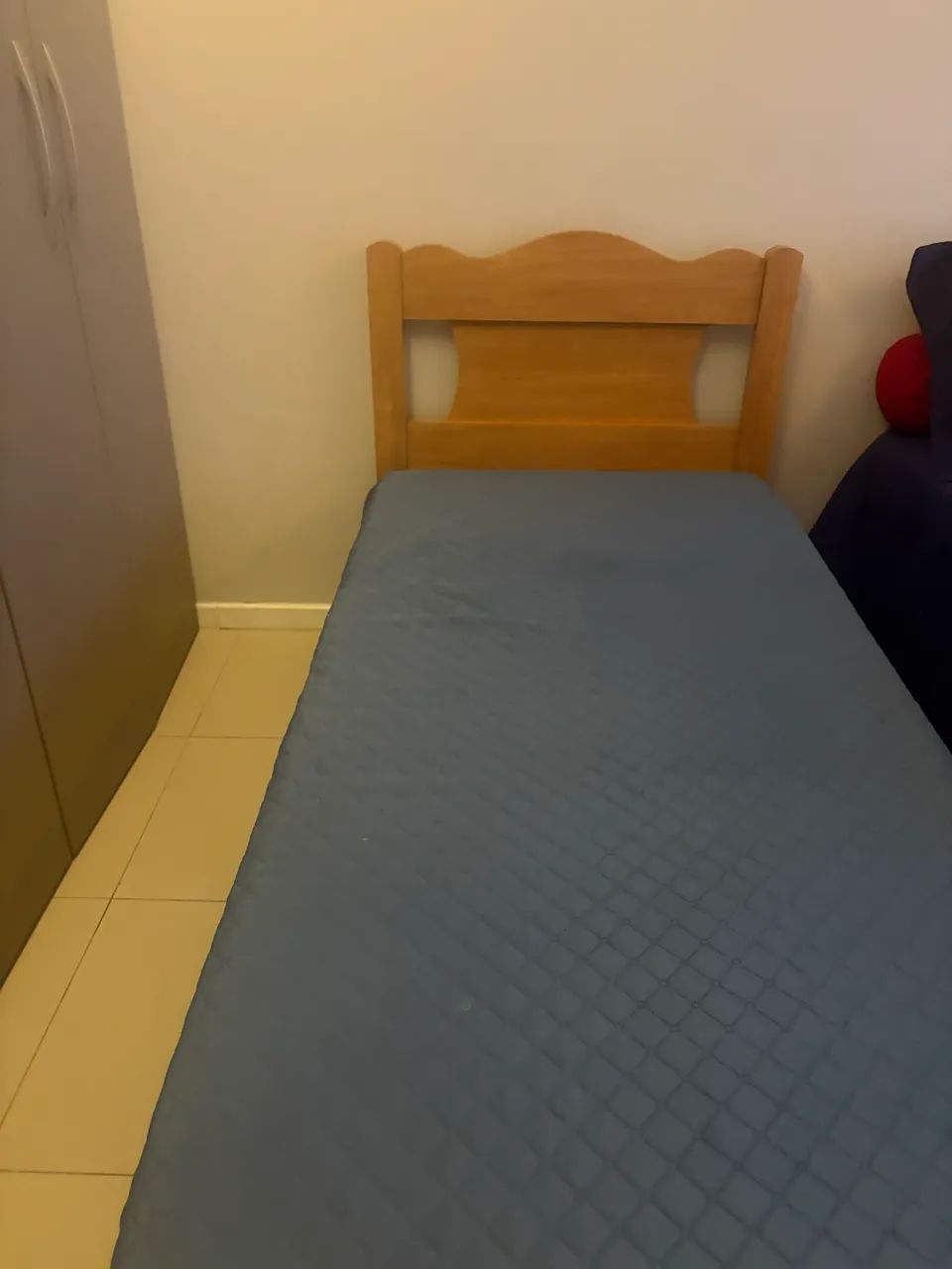 Vendo cama de solteiro com colchão ortobom  - Foto 2