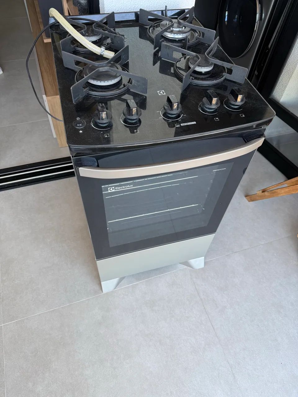 Fogão Electrolux 4 bocas FE4GS GN - Foto 2