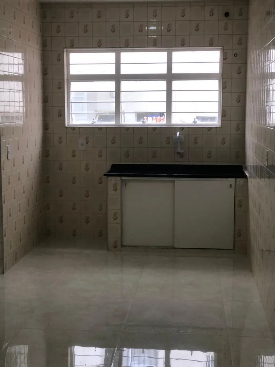 Grande e Ótimo apartamento, bem localizado - Foto 4