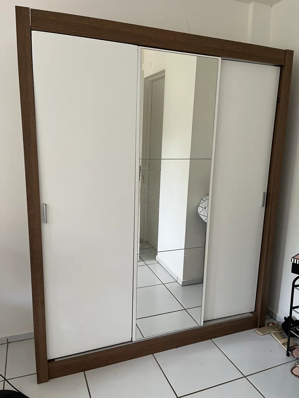 Guarda roupa 3 portas com espelho